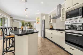 36 Northwood Avenue, Mahora