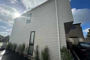 2/4 Bittern Place, Henderson