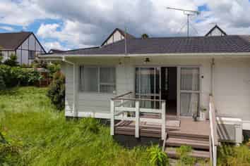 2/21 Challen Close, Conifer Grove