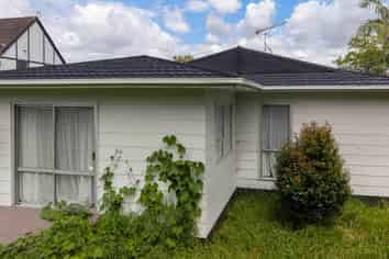 2/21 Challen Close, Conifer Grove