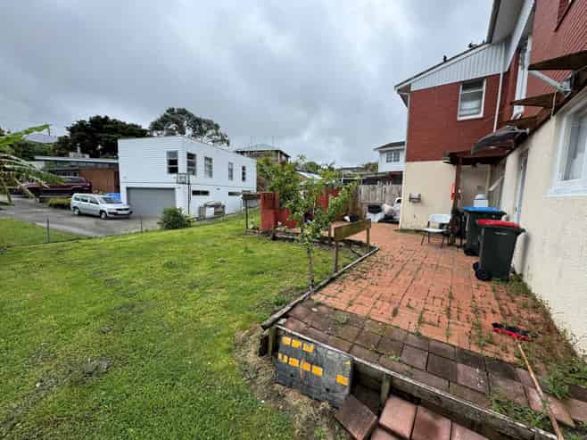 5 Fairway Drive, Mount Roskill