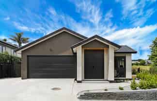 75 Rongoa Maori Way, Pukekohe