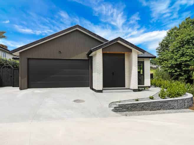 75 Rongoa Maori Way, Pukekohe