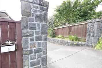 5 Truman Street, Saint Johns