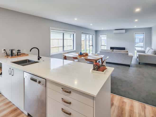 10 Te Ara O Roimata, Wainuiomata