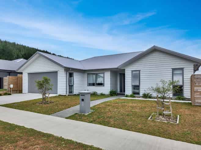 10 Te Ara O Roimata, Wainuiomata