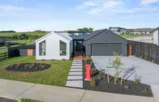 42 Opouatu Avenue, Glenbrook