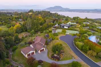 6 Cameron Drive, Acacia Bay