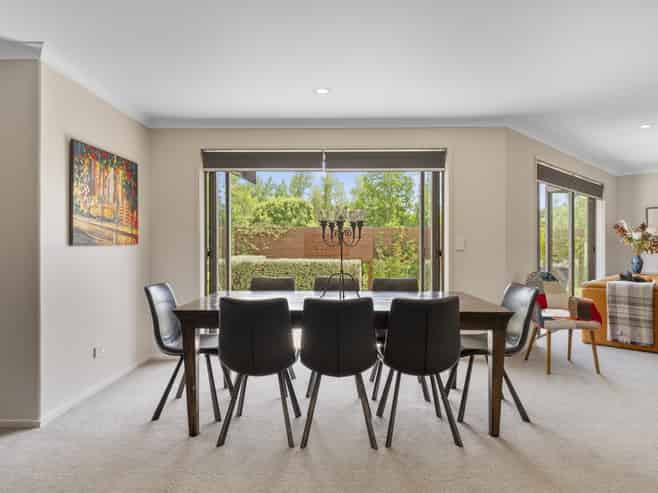 6 Cameron Drive, Acacia Bay