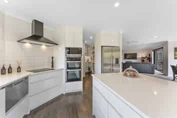 6 Cameron Drive, Acacia Bay