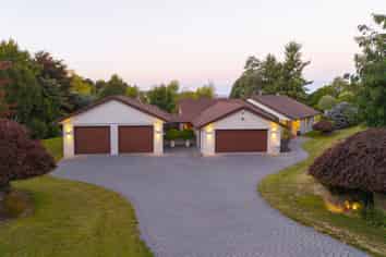 6 Cameron Drive, Acacia Bay