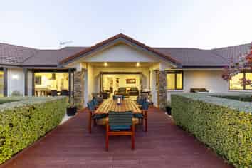 6 Cameron Drive, Acacia Bay