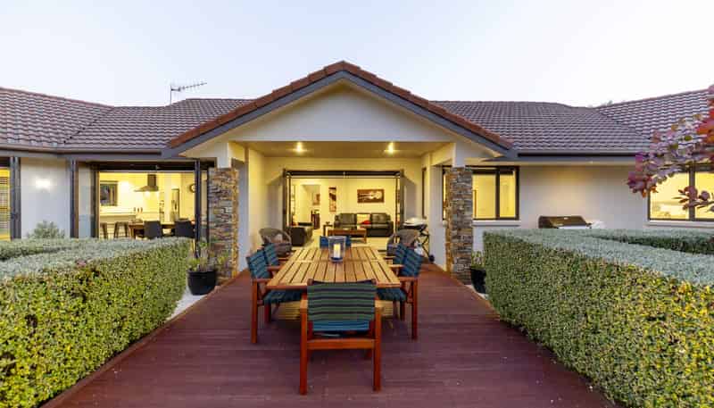 6 Cameron Drive, Acacia Bay