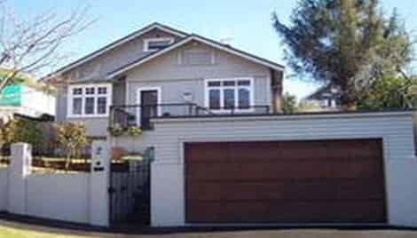 2 Hunter Street, Hamilton Lake