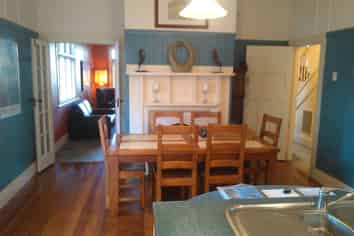 2 Hunter Street, Hamilton Lake