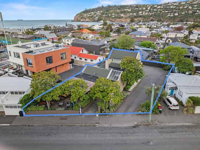 Landmark Hospitality Opportunity in Sumner Village