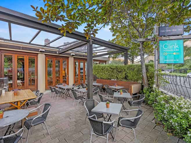 Landmark Hospitality Opportunity in Sumner Village