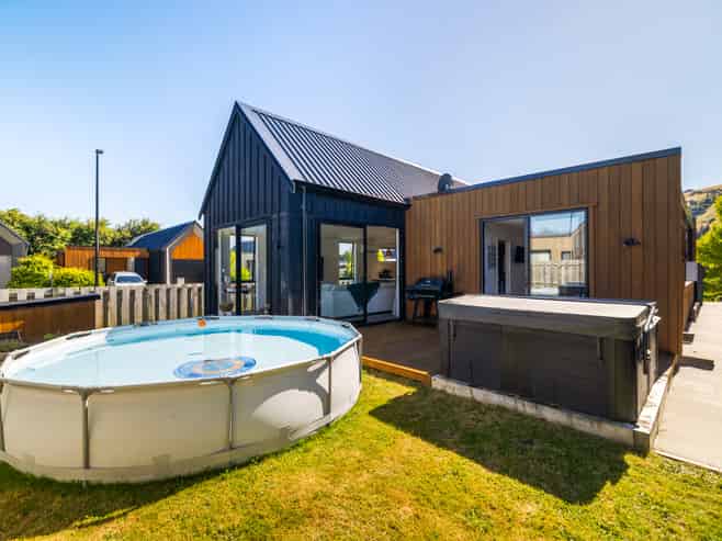 6 Dewar Street, Lake Hayes Estate