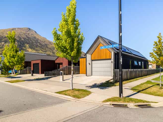 6 Dewar Street, Lake Hayes Estate