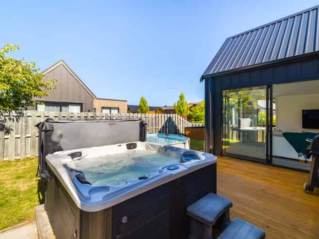 6 Dewar Street, Lake Hayes Estate