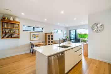G04/80 Anzac Street, Takapuna