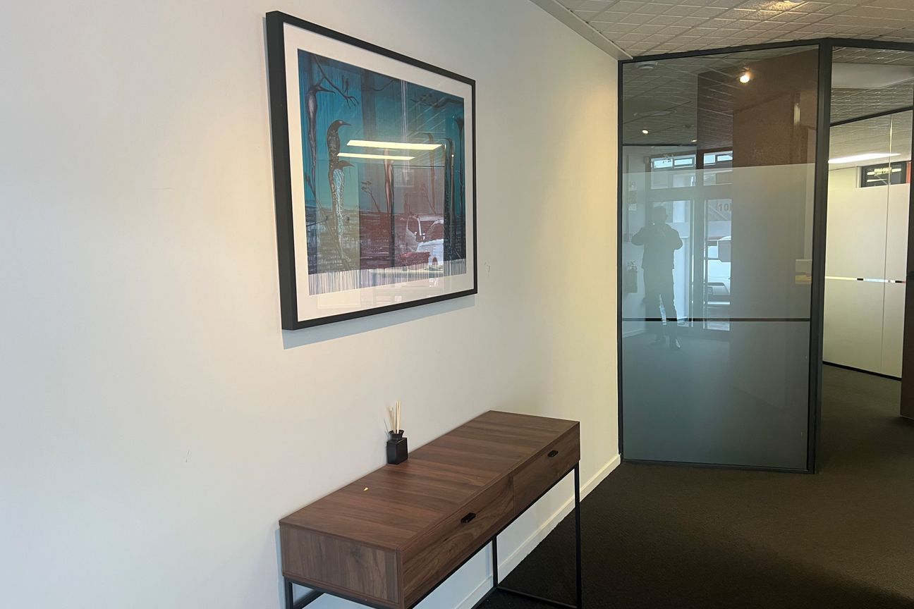 City Fringe Office - 172 m² + 7 Carparks - Vista 3