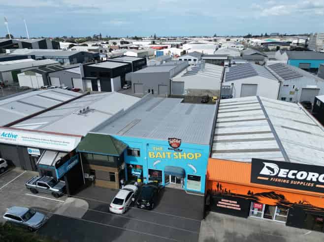 High profile industrial premises