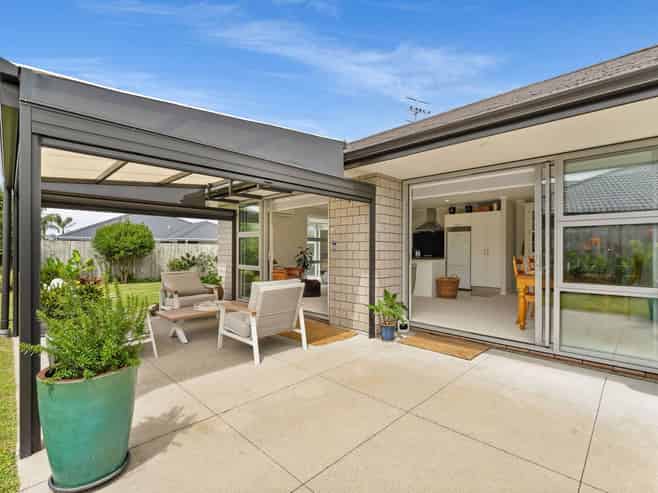 127 Palm Springs Boulevard, Papamoa