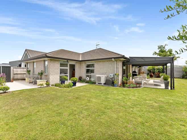 127 Palm Springs Boulevard, Papamoa