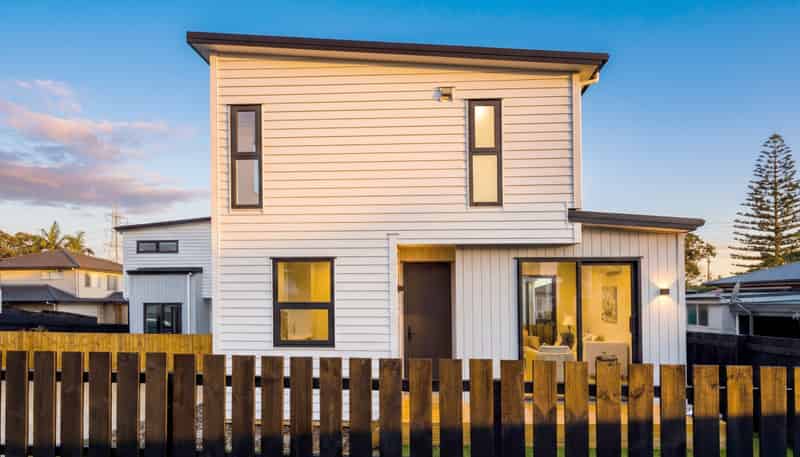 54E Royal View Road, Te Atatu South