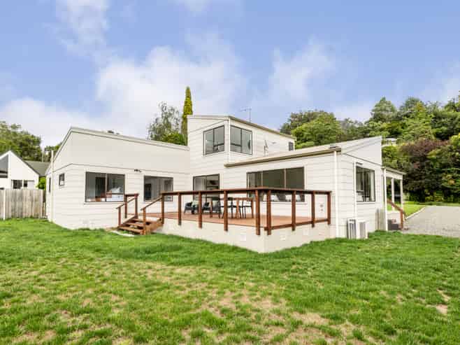 9 Toop Street, Havelock North