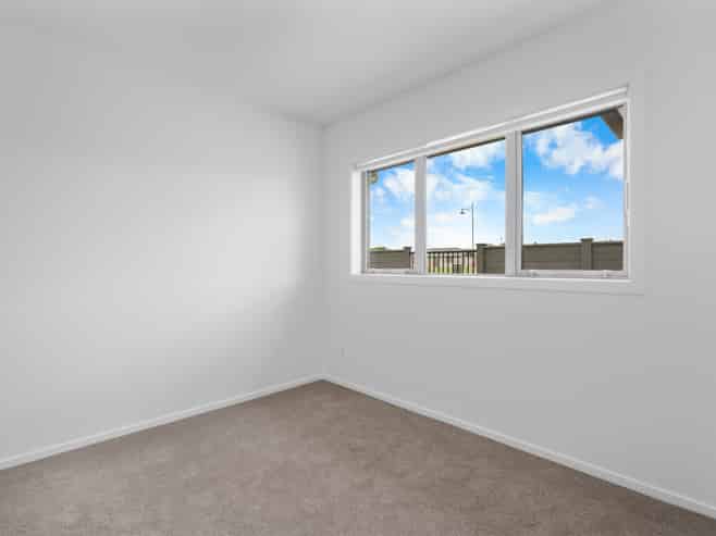 2/27 Boyce Crescent, Cambridge