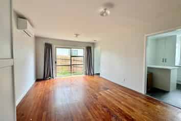 15B Christmas Road, Manurewa