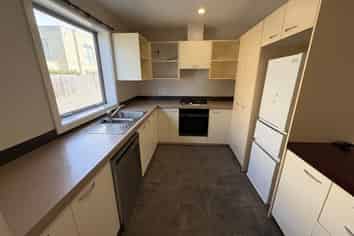 17 Whiteleigh Avenue, Addington