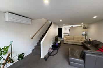 17 Whiteleigh Avenue, Addington