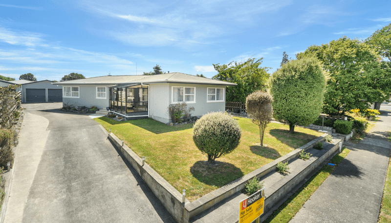 84 Apollo Parade , Milson