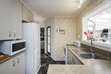 84 Apollo Parade , Milson