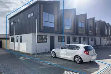 41 Red Arches Road, Henderson