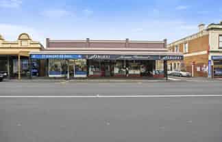 A Smart Commercial Investment Opportunity!