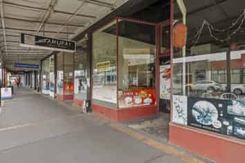 A smart commercial investment opportunity!