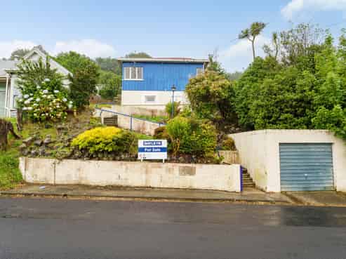 6 Thomson Street, Lookout Point