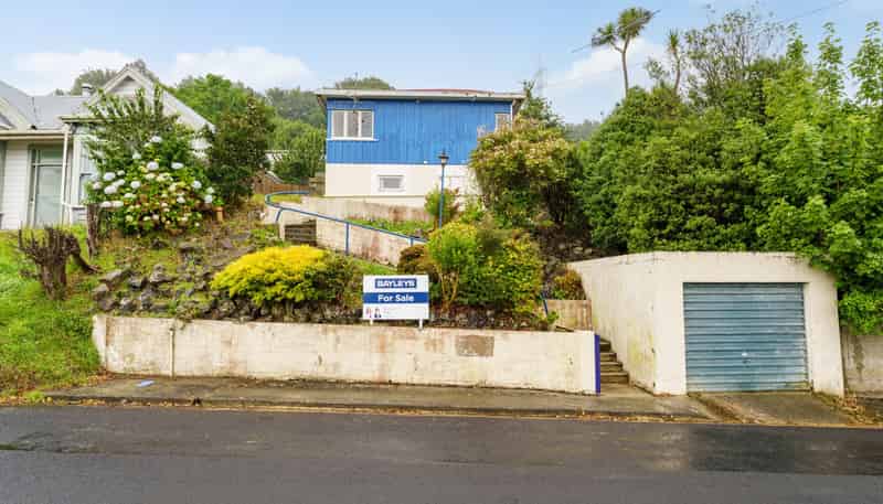 6 Thomson Street, Lookout Point