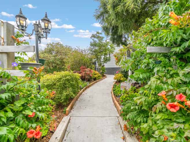 17 Seymour Grove, Kingsley Heights