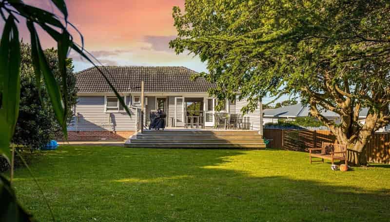21 Covil Avenue , Te Atatu South