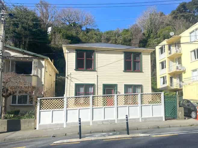 B/129 Glenmore Street, Thorndon