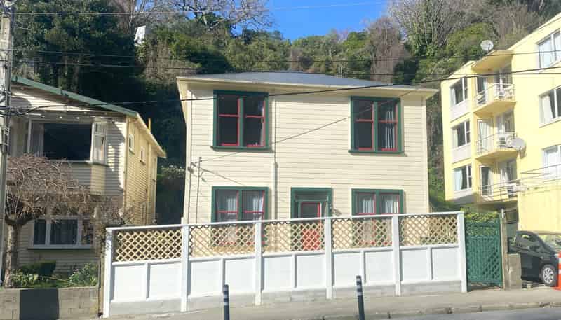 B/129 Glenmore Street, Thorndon