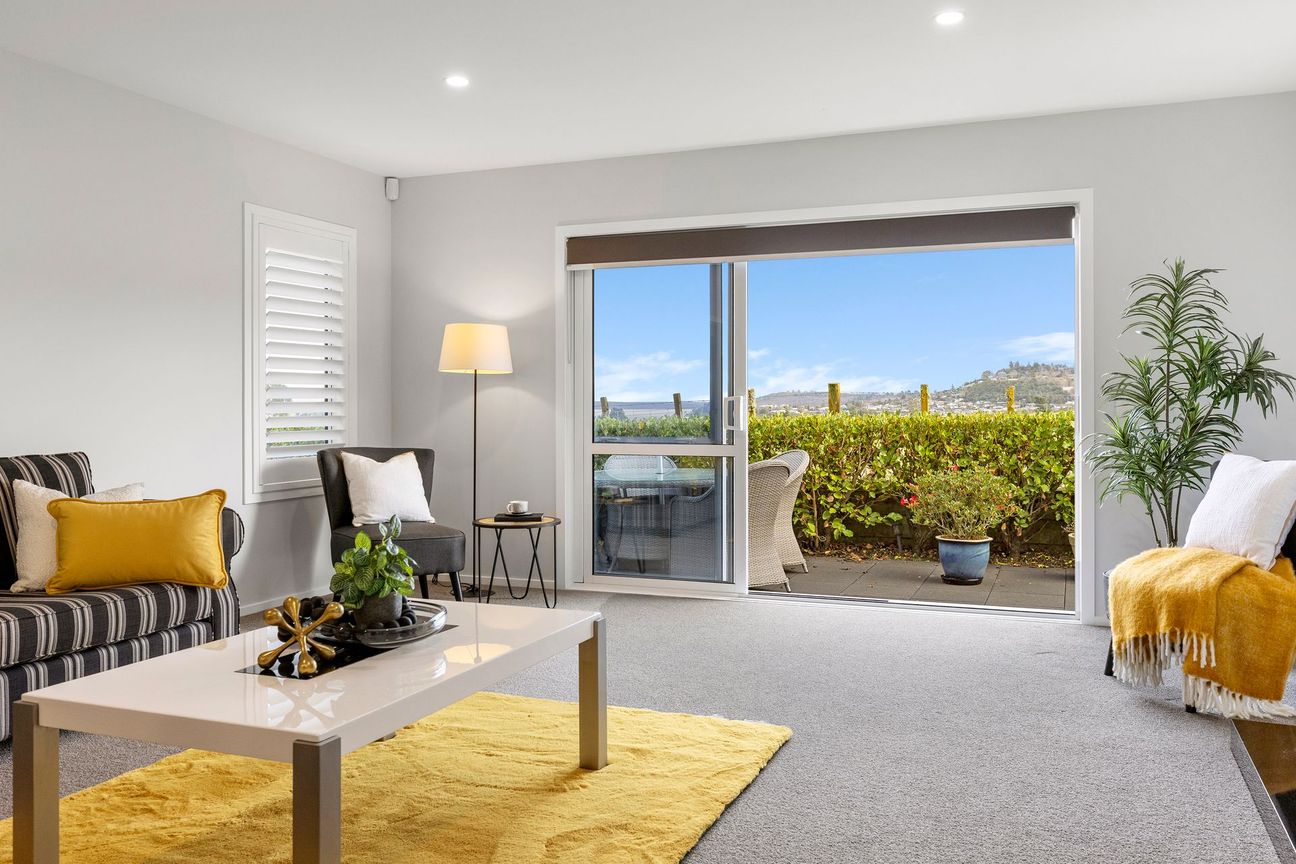 Modern Comfort with Rural Backdrop – pohled 5