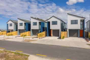 25 John Gray Street, Papakura