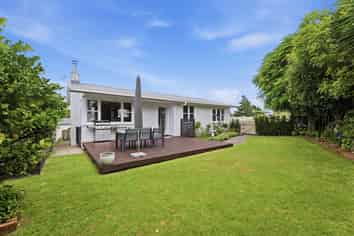 59 Kingswood Road, Brookfield