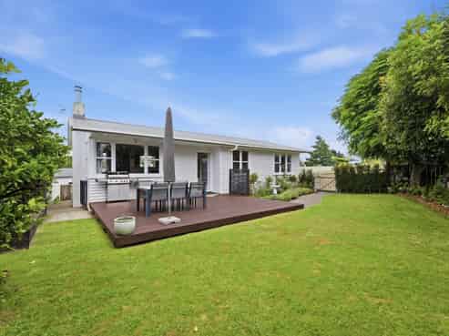 59 Kingswood Road, Brookfield